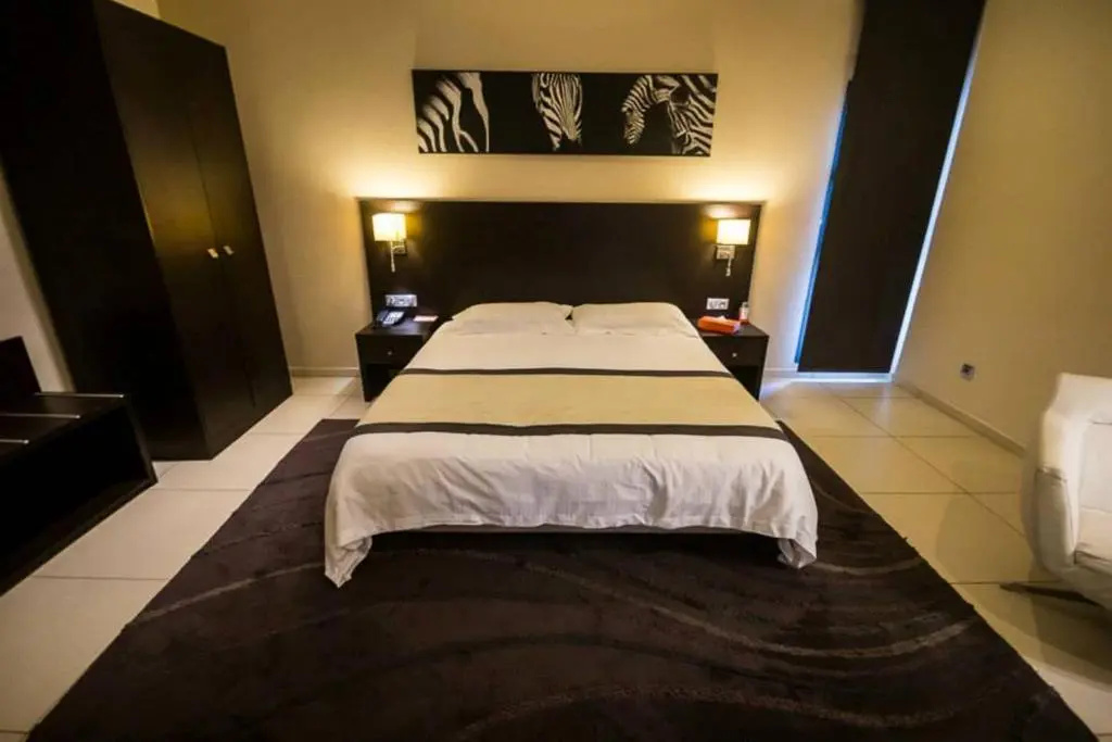 Deluxe Double room (full double bed)
