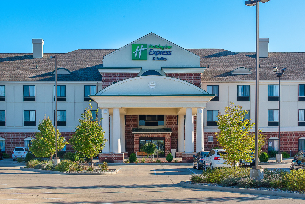 Holiday Inn Express & Suites Lafayette East by IHG