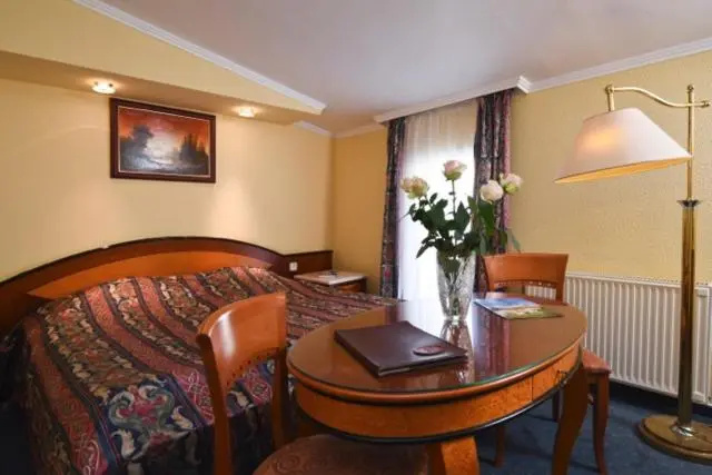 Hotel Offi Haz - Chambres