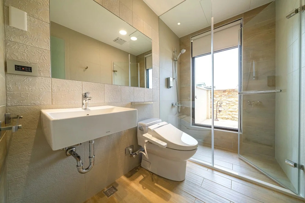 Comfort room
