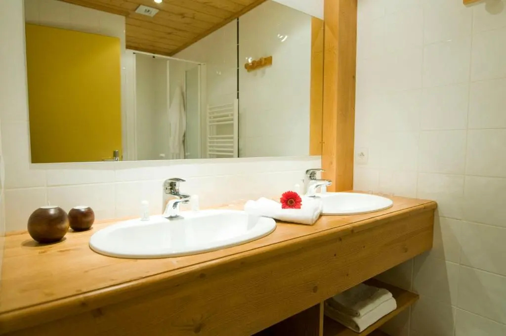 AEC Vacances - Forgeassoud - Chambres