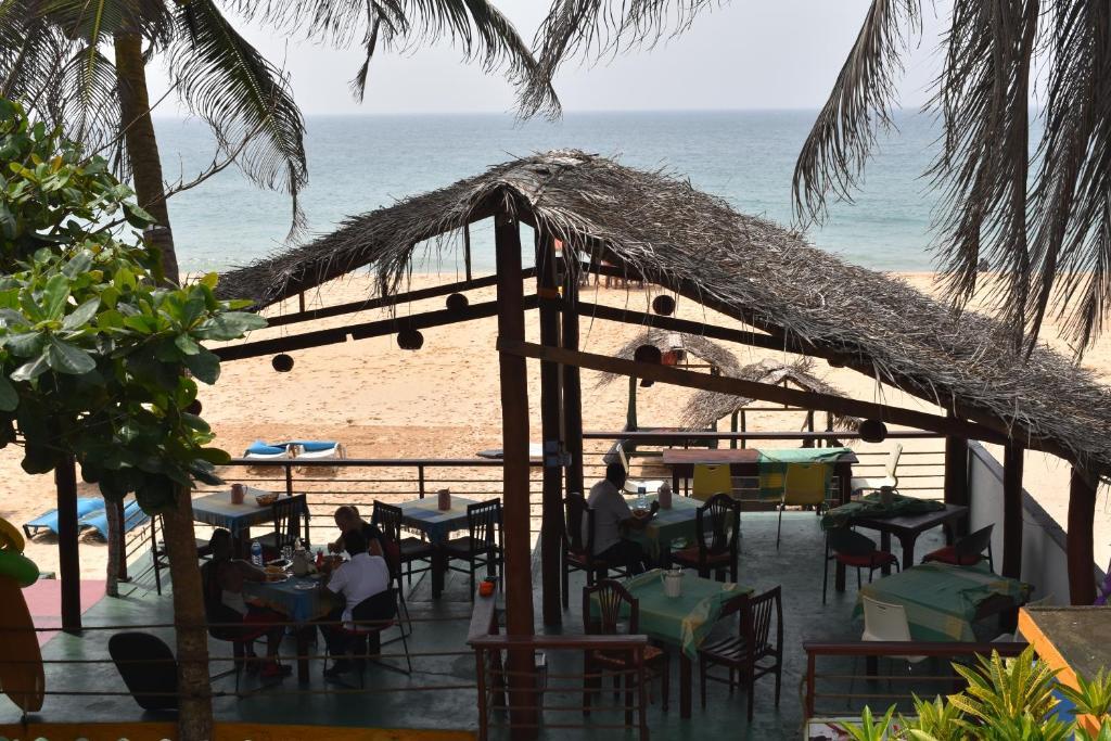 Whitepearl Beach