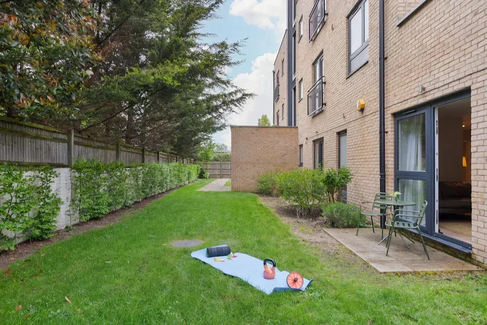 Modern 3Br Flat Quick Links To Ldn & Heathrow