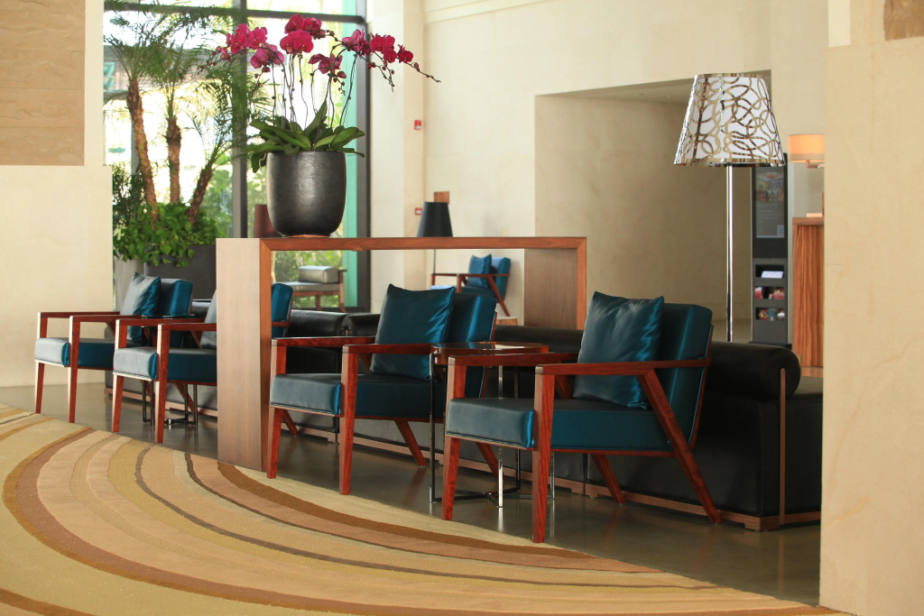Lobby & Reception