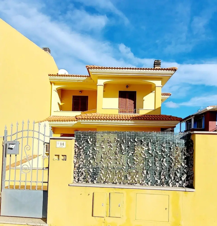 Villa a Stones Throw From the sea