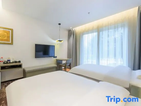 Panoramic room