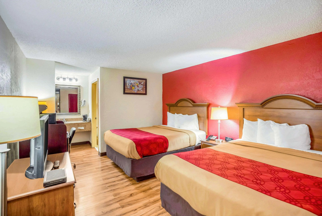 Econo Lodge Huntington - Barboursville University Area — 5