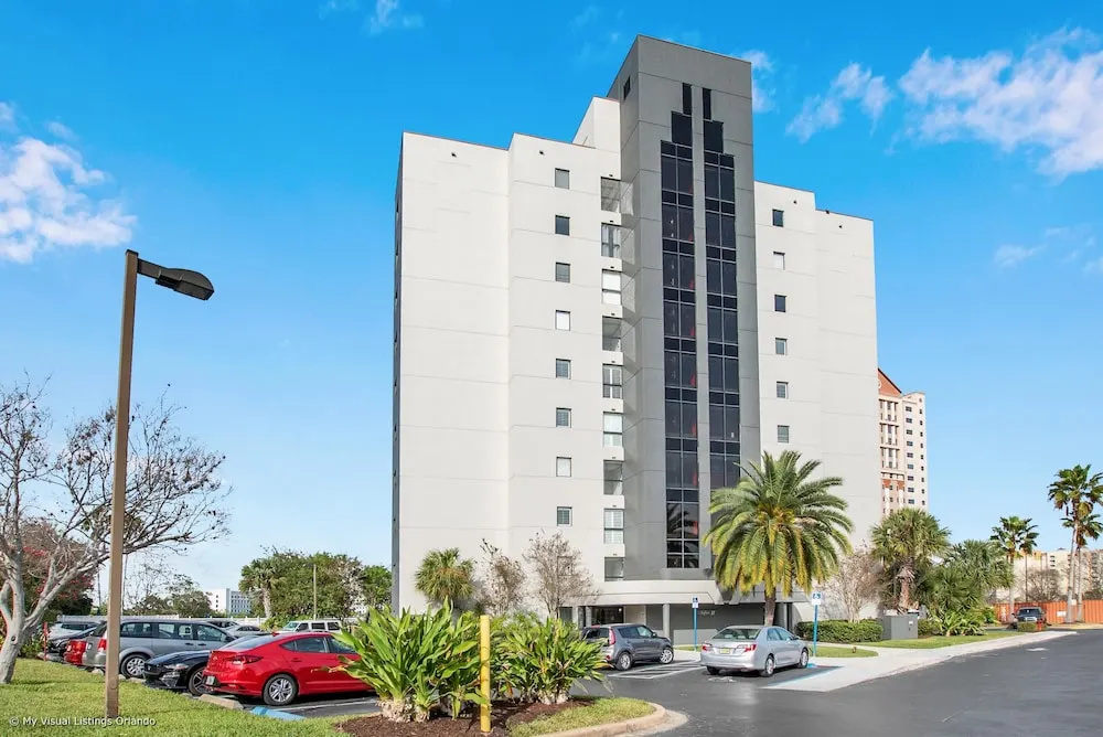 Pristine and Posh 2bd/2ba Condo With Private Balcony - #6en165