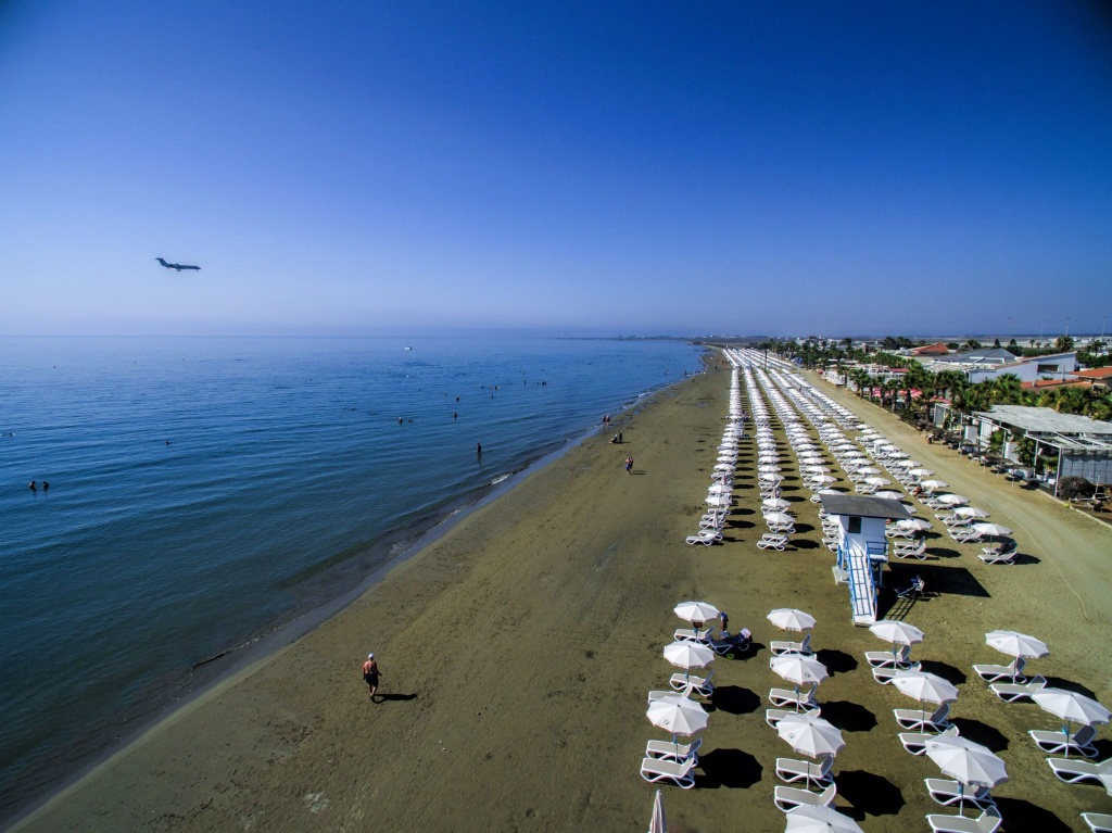 Beach & Waterfront
