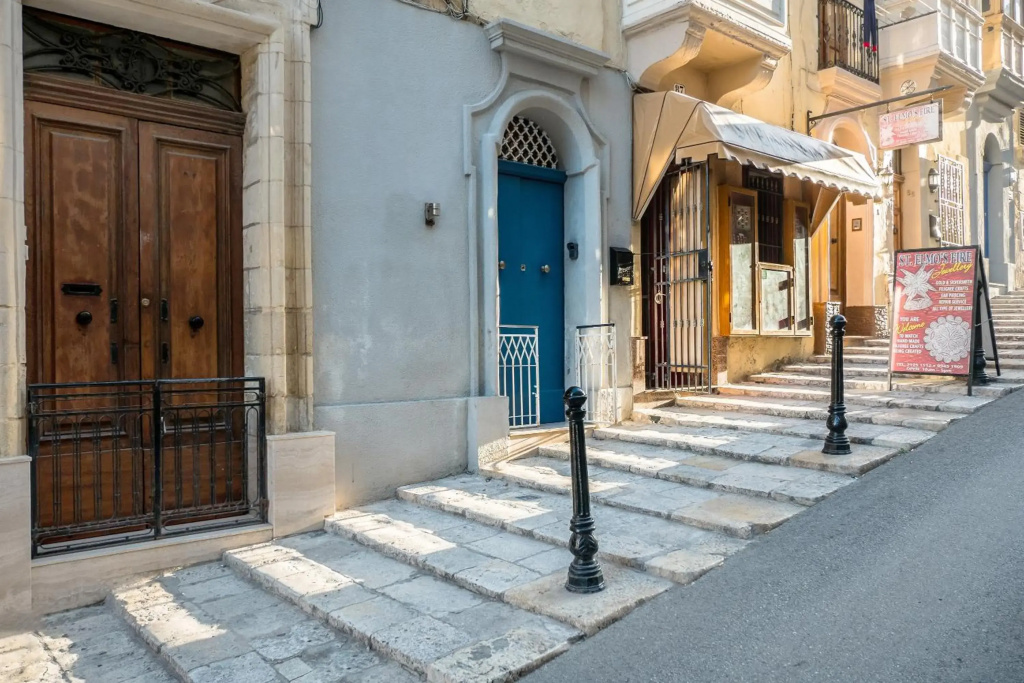 Valletta Main Street Apartment DELUXE