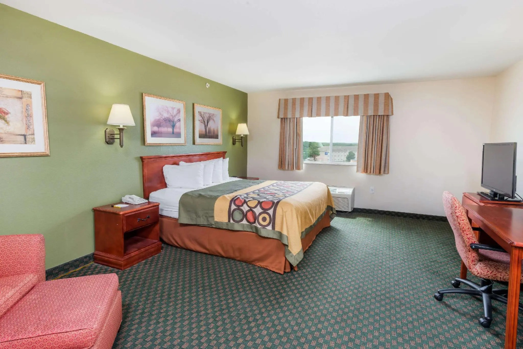 Double Suite (full double bed)