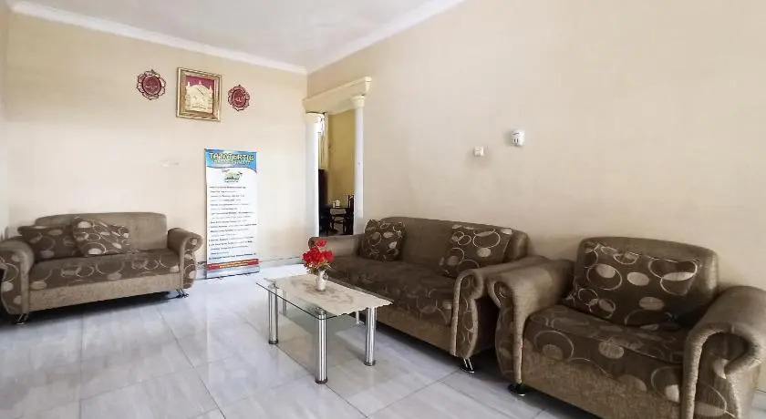 OYO 3761 Djayatama Guest House - фото 13