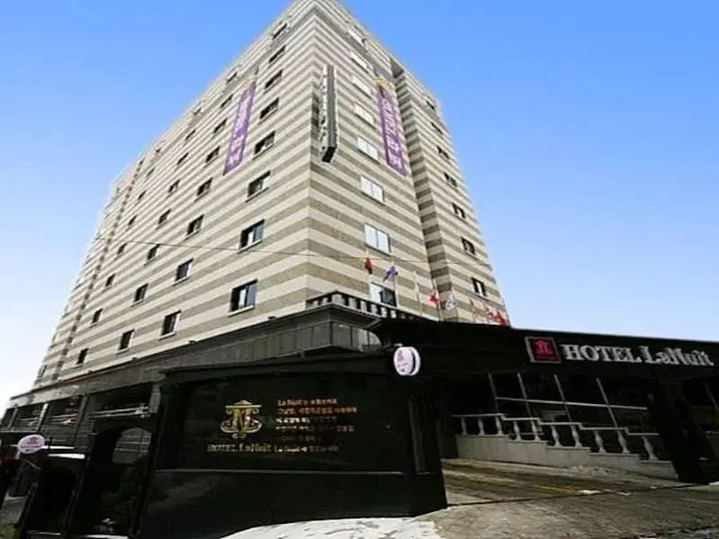 Hotel LaNuit