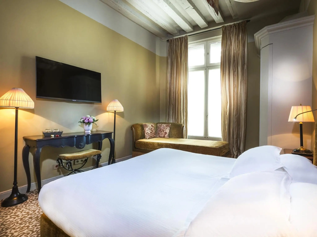 Deluxe Triple room