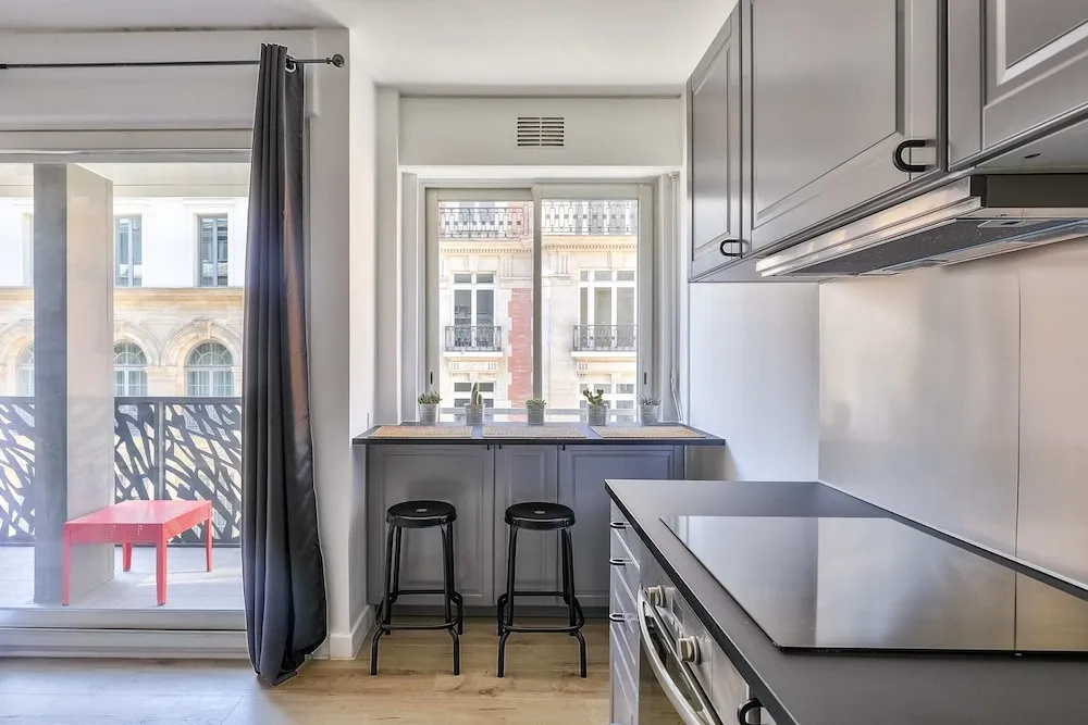 Charming 2 Room Apartment With Balcony - Paris 8ème - Général