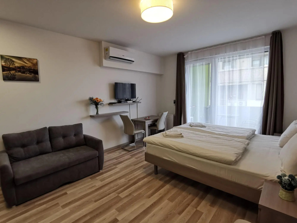 Corvin Holiday Apartment Hotel — фото