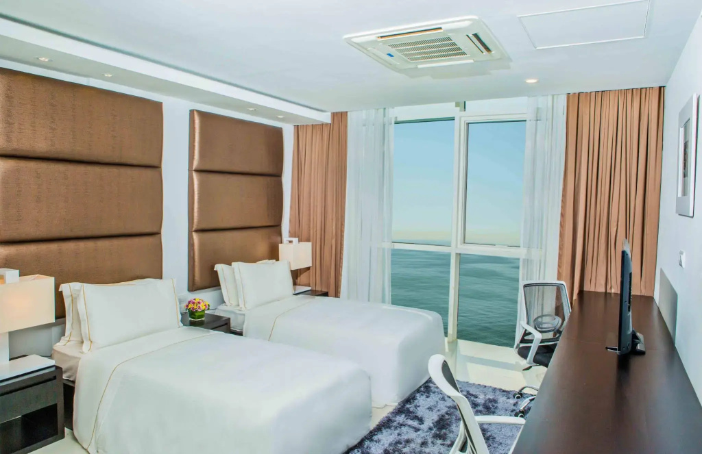 Platinum One Suites - фото 21