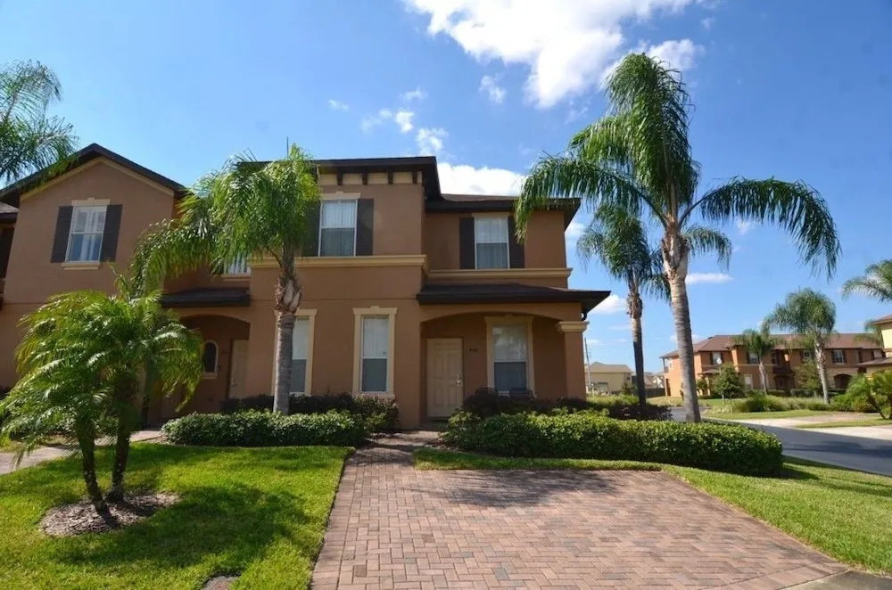 Amazing Townhome! Regal Palms - 745LAM