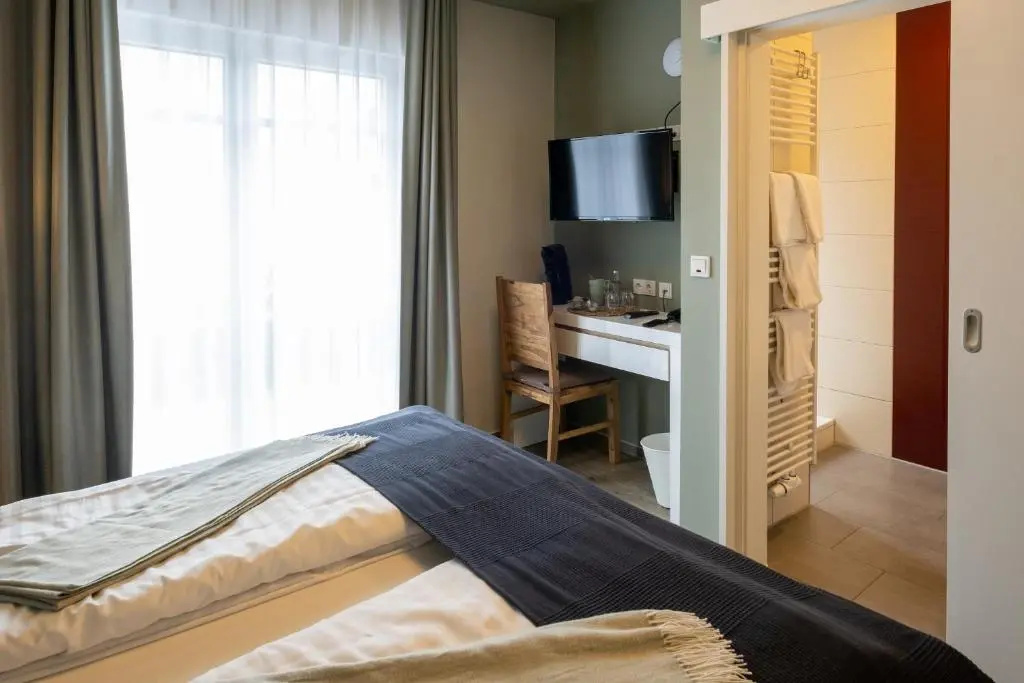 Standard Double room (full double bed)