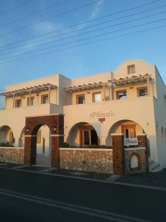 Nemesis Rooms And Apartments