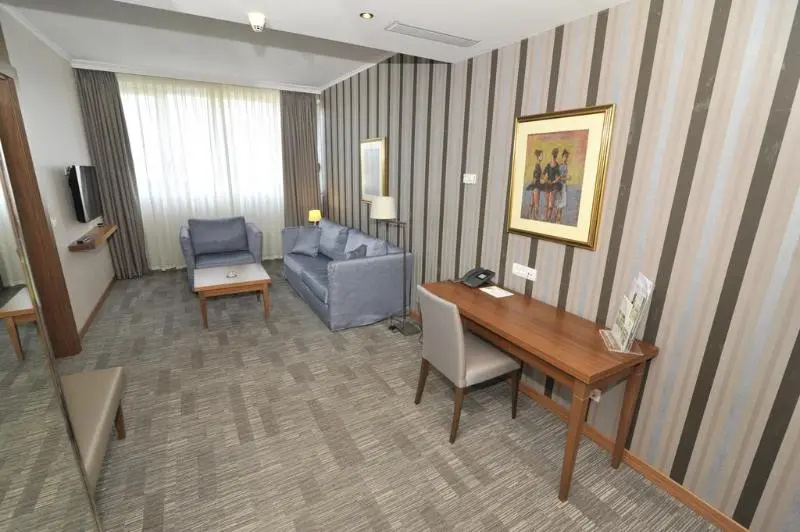 Holiday Inn Skopje by IHG - Chambres