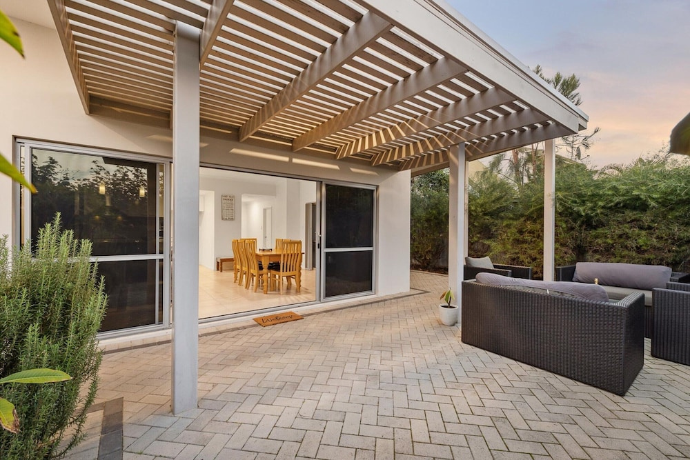 Spacious Family Home in Wannanup Mandurah