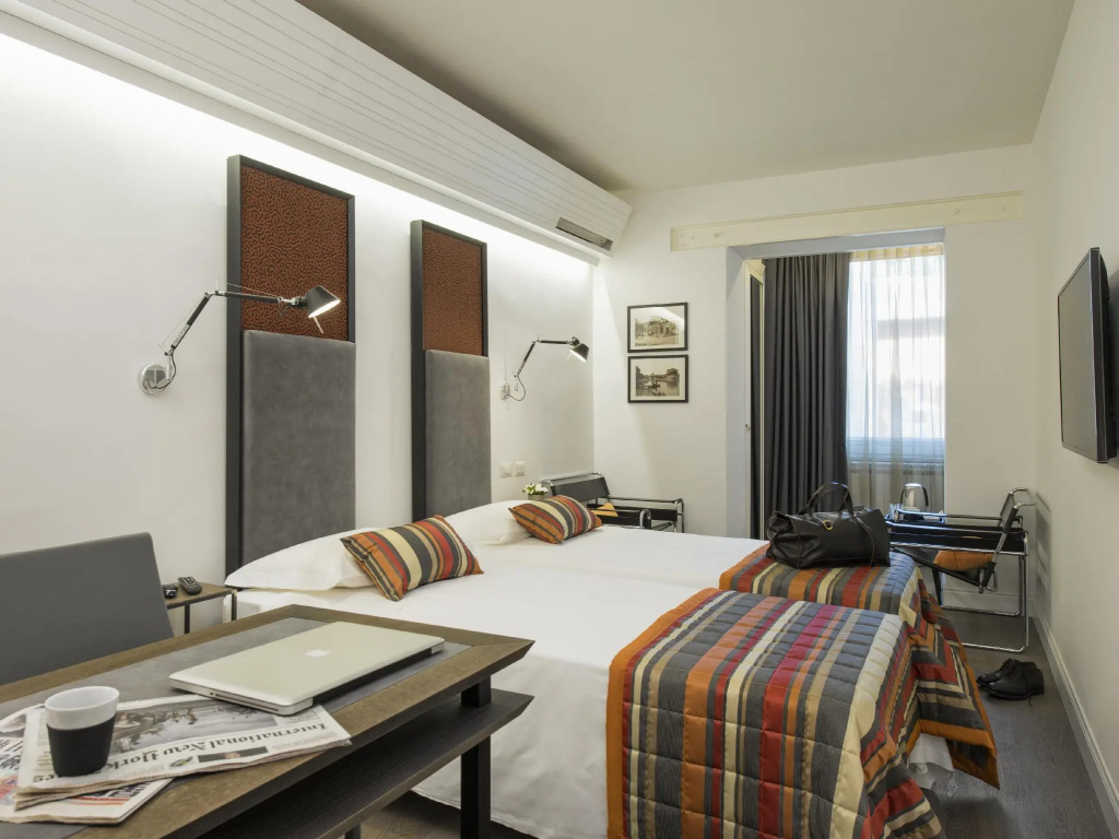 Classic Double room (full double bed)