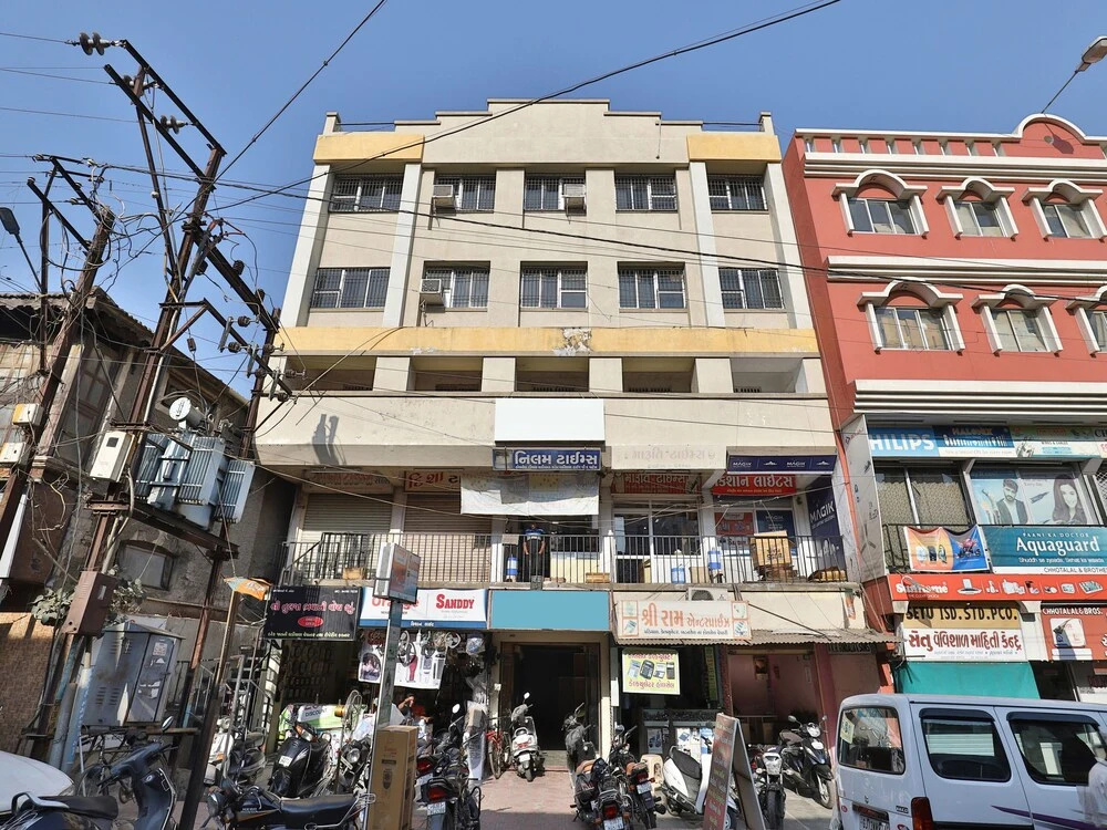 OYO 11578 Nova Hotel Nildeep