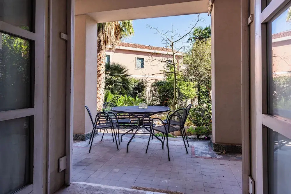 Casa nel Giardino della Neapolis