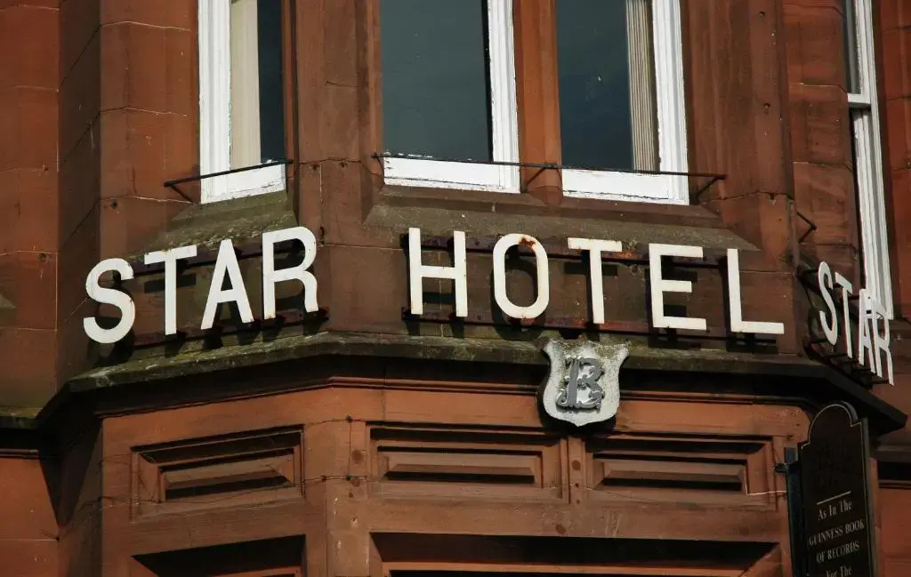 The Famous Star Hotel - Général