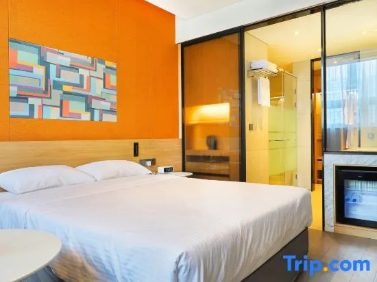 Deluxe Double room with river view (full double bed)