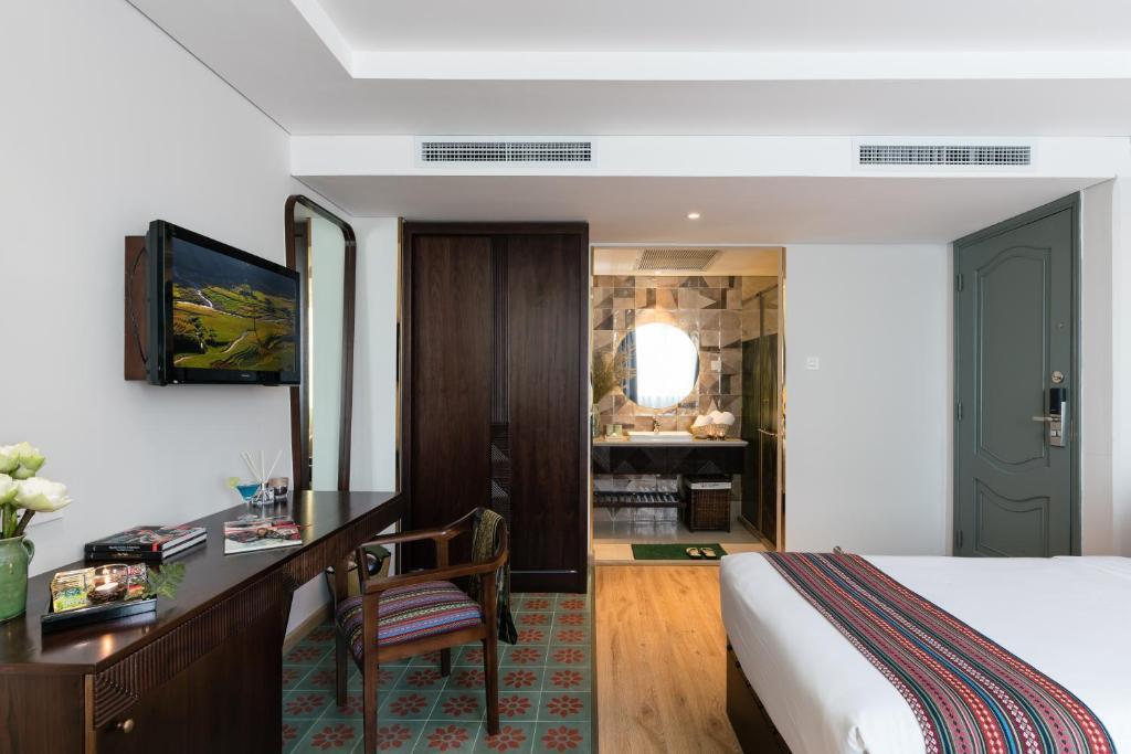 Au Lac Legend Hotel