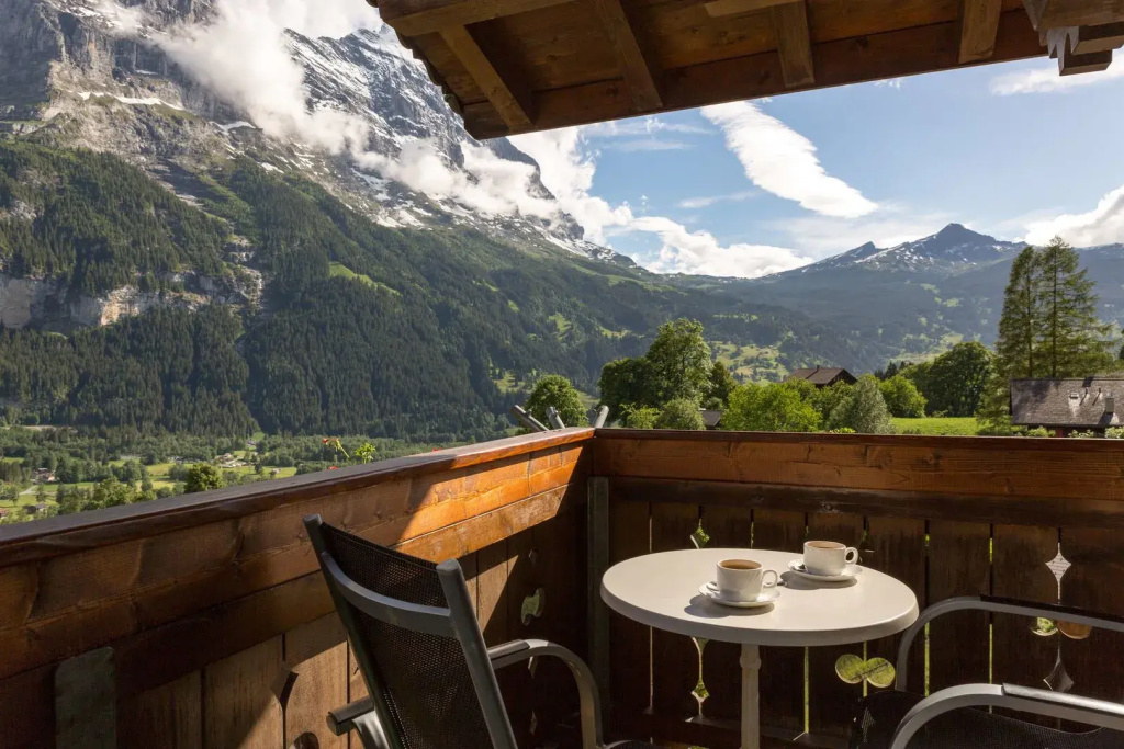 Balcony & Terrace