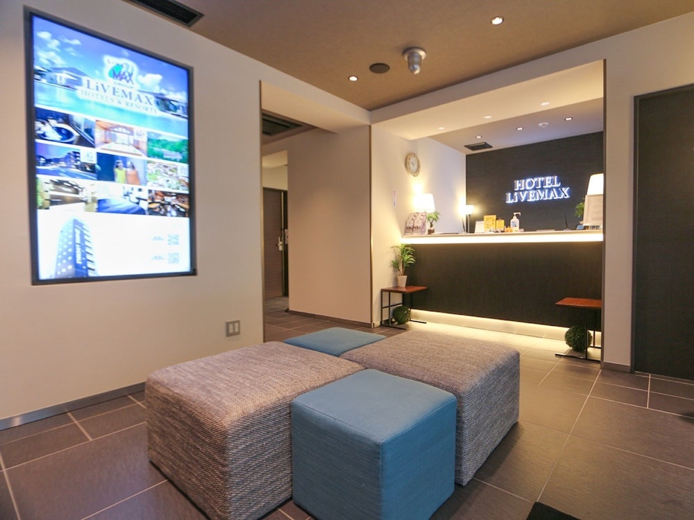 Отель Hotel Livemax Tokyoshintomicho в Токио