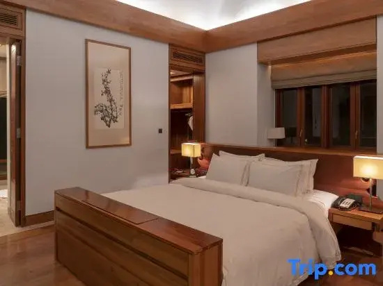 Double Villa with lake view (full double bed)
