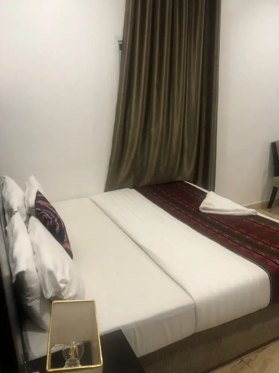 Economy room