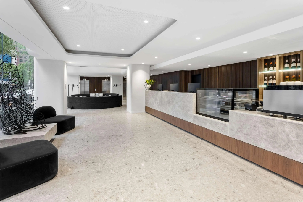Lobby & Reception