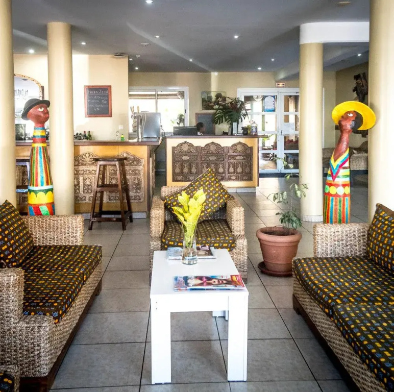 Lobby & Reception