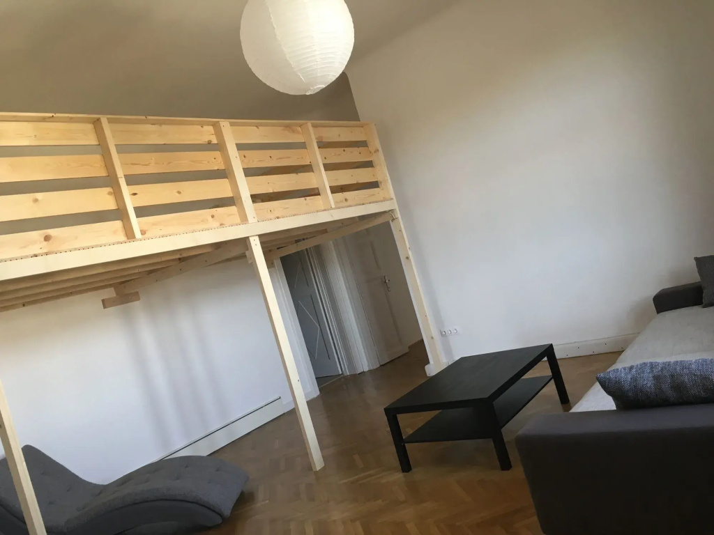 Baroque Hostel & Coworking — фото