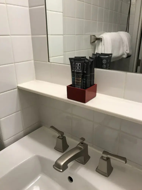 Touchstone Hotel - City Center - Chambres