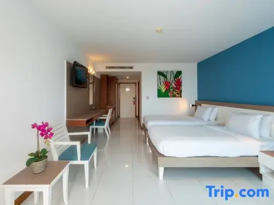 Двухместный номер Superior с видом на бассейн 2 отдельные кровати в Pinnacle Grand Jomtien Resort and Beach Club