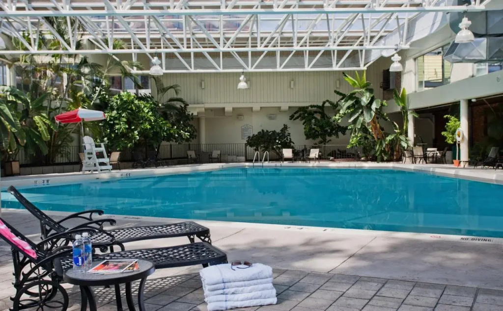 Crowne Plaza Louisville Airport Expo Ctr by IHG - Général