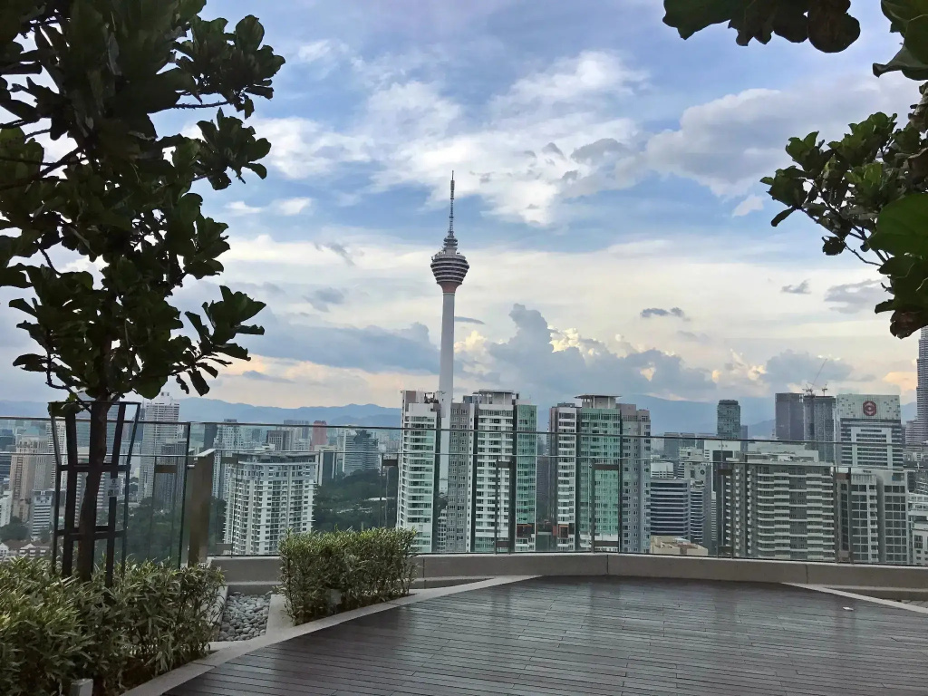 The Robertson by Matahari Suites