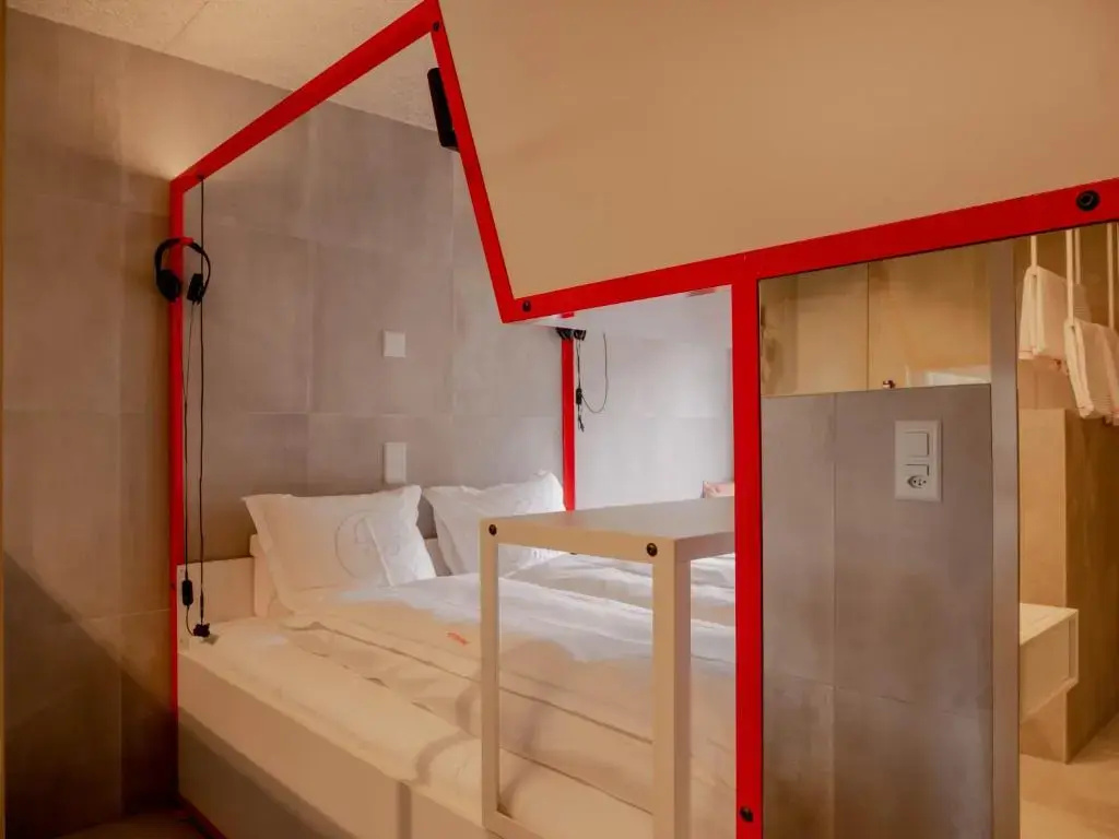 Standard Double room (full double bed)