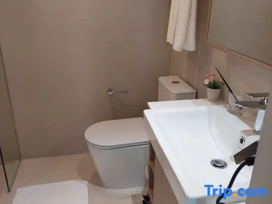 2-Bedroom Apartment in Sky Park Aurora
