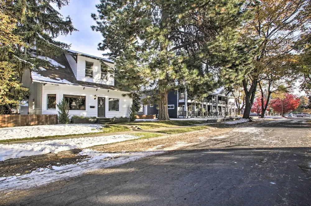 Charming Downtown Coeur D'alene Home With Yard! — фото 3
