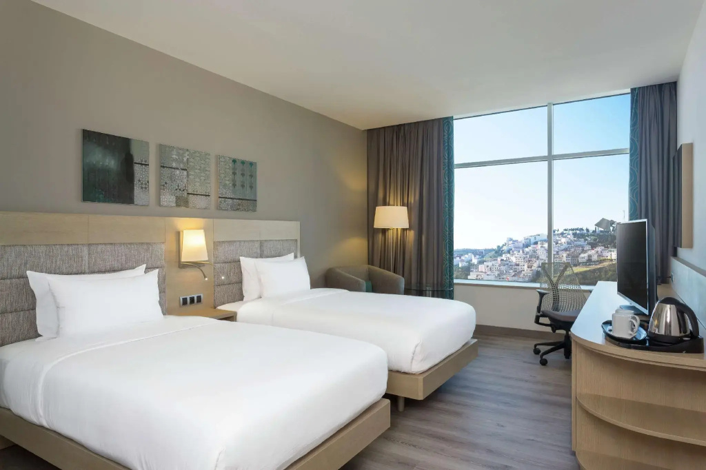 2 Bedrooms Family room