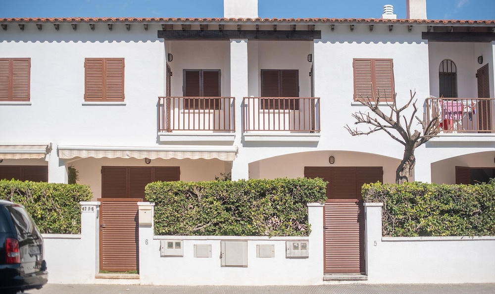 Semi-Detached House 1 (R85)