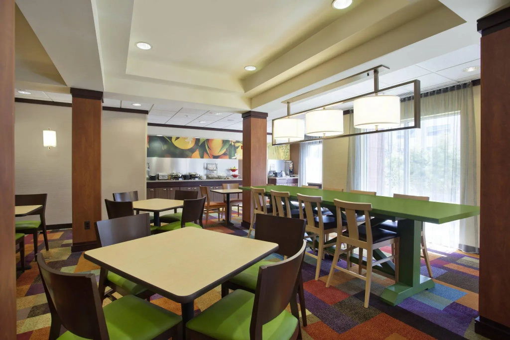 Fairfield Inn & Suites by Marriott Detroit Metro Airport Romulus - Général