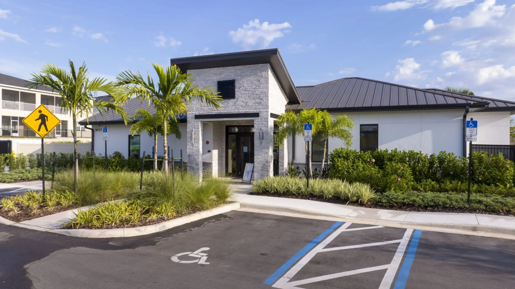Joyful 8Bd Single Family w Pool @Champions Gate 9262